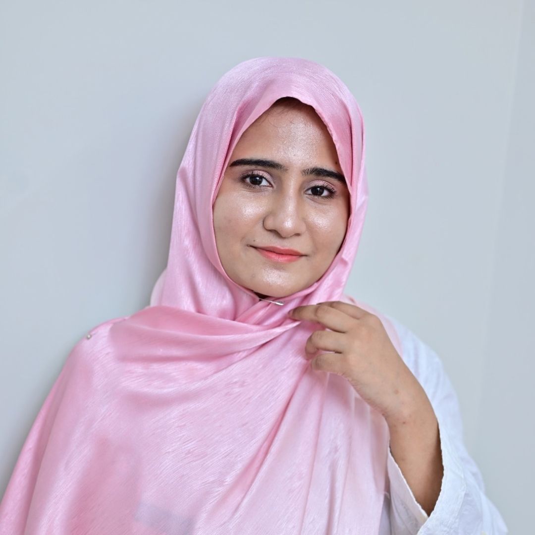 Bloosam — Light Pink Ombré Silk Hijab | Premium Silk Hijab Pakistan