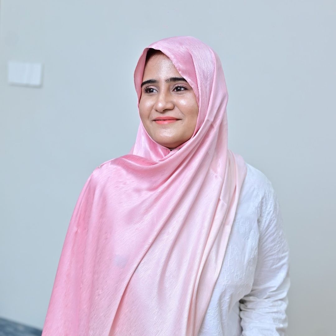 The Seven Shades — Almas Silver + Zinc Teal Ombré + Light Pink Ombré + Sama Sky Blue Stripe + Nayab Light Purple Stripe + Cherry Red Organza + Mint Green Organza | Pack of 7 | Save PKR 1,170